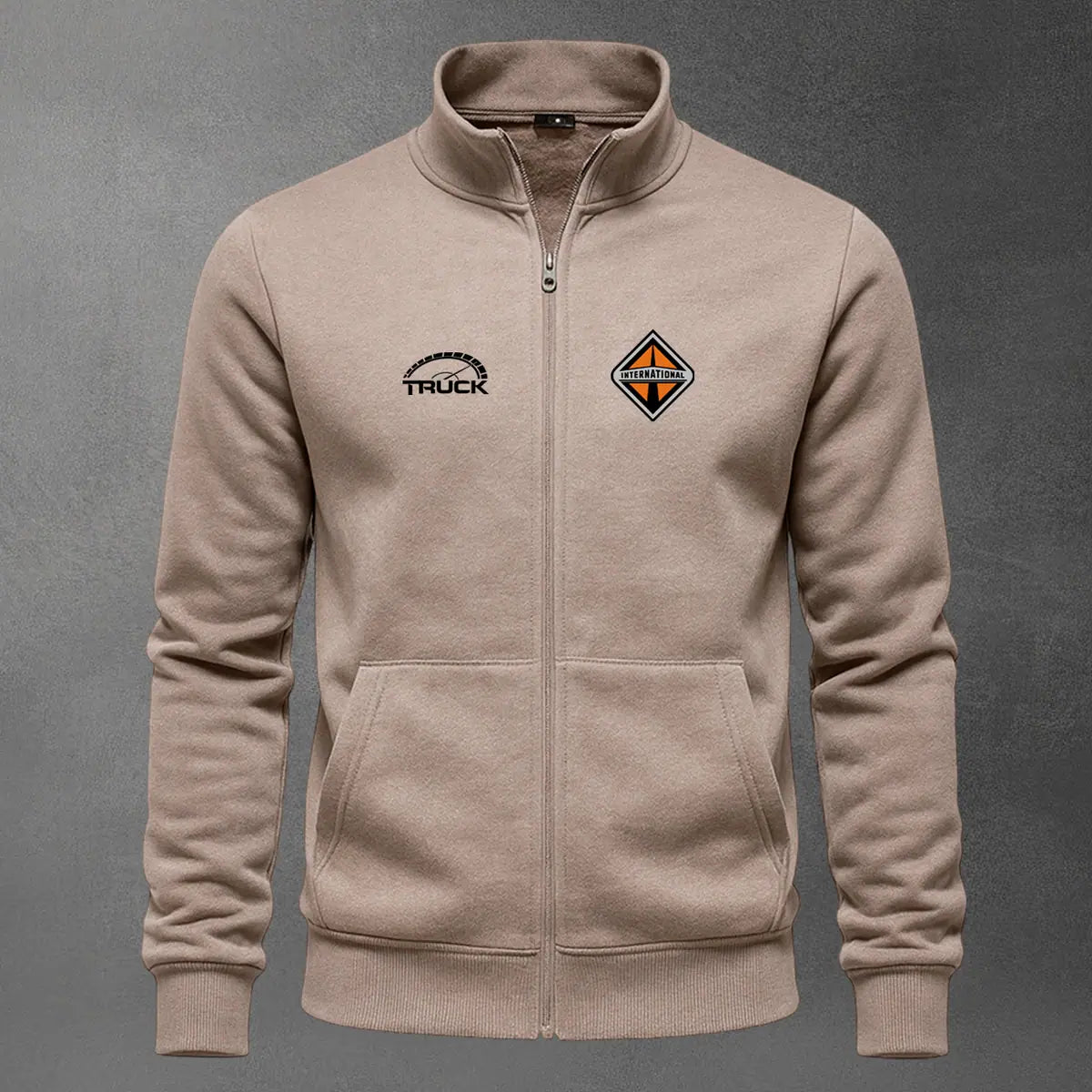 Chaqueta cuello alto International color cocoa